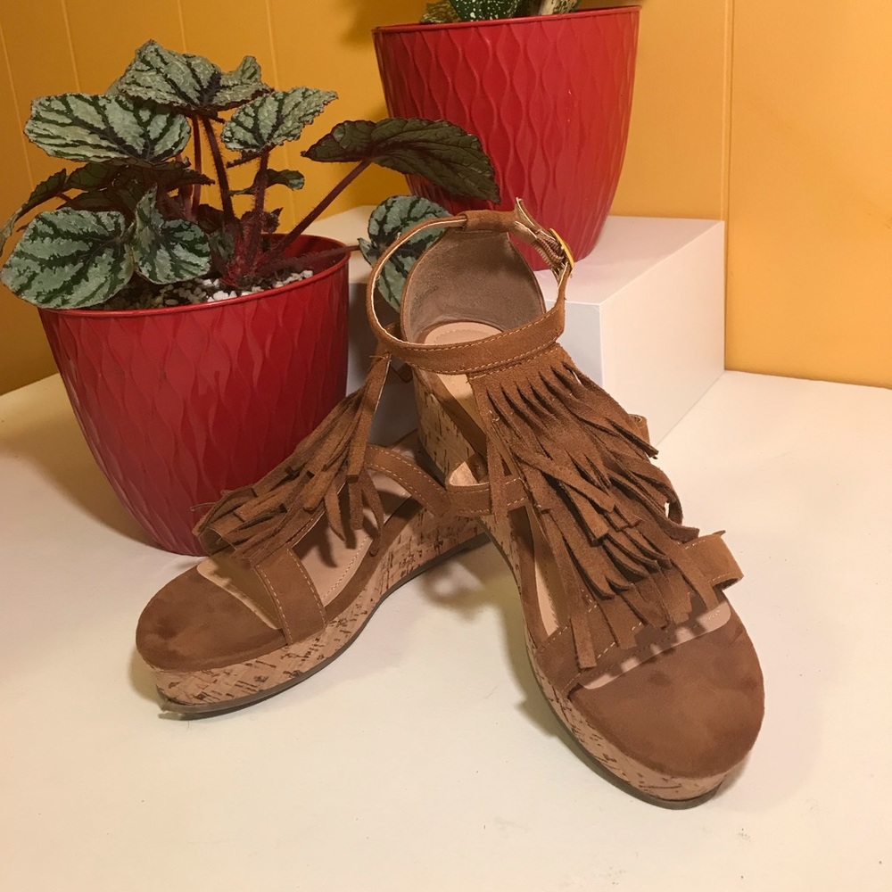 Steve Madden Summer Fringe Sandals